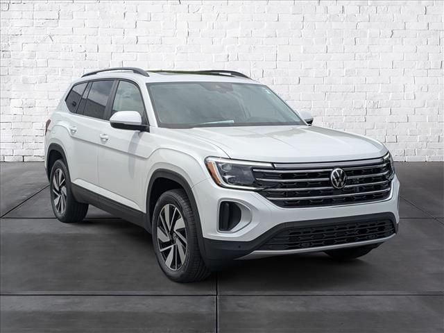 New 2026 Volkswagen Atlas SE w/Technology
