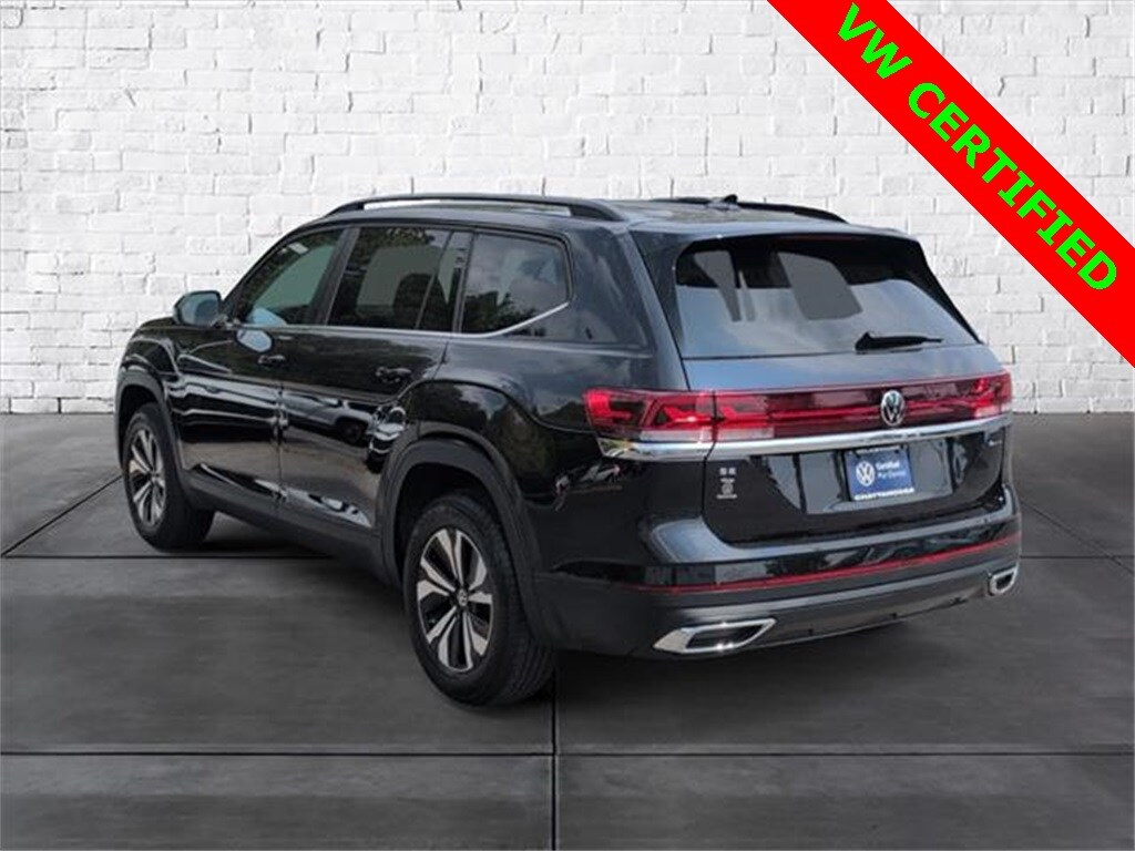 2025 Volkswagen Atlas SE photo 2