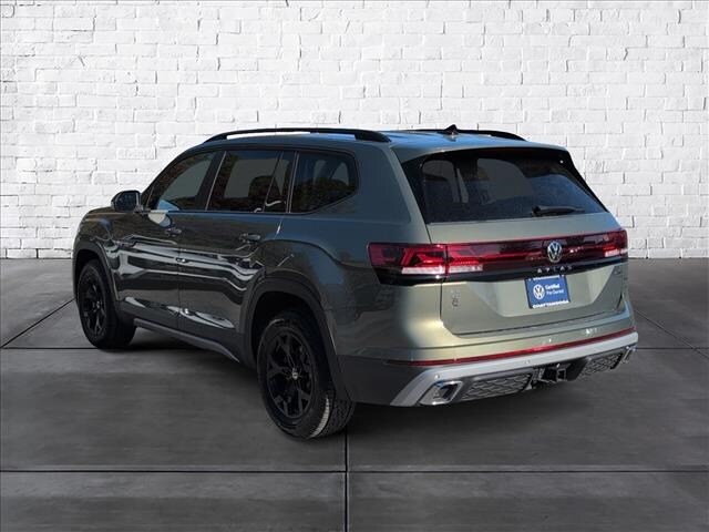 2025 Volkswagen Atlas Peak Edition SE photo 4