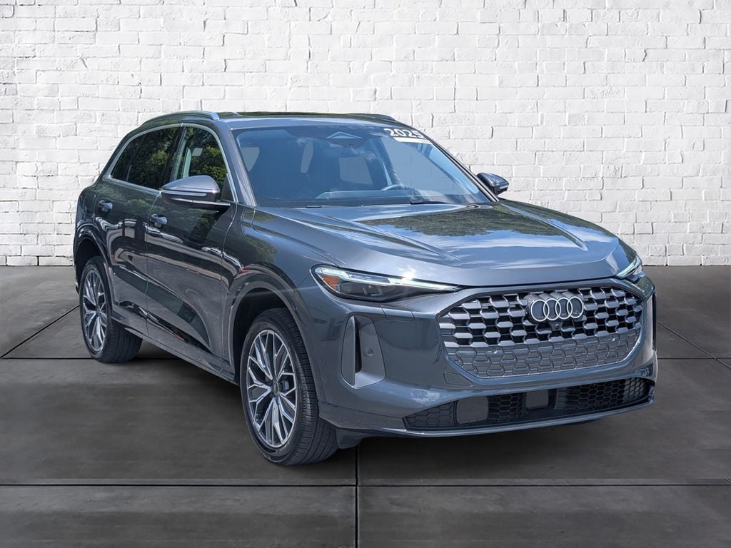 2025 Audi Q5 40 Premium Plus's photo