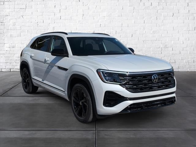 2026 Volkswagen Atlas Cross Sport SEL R-LINE's photo
