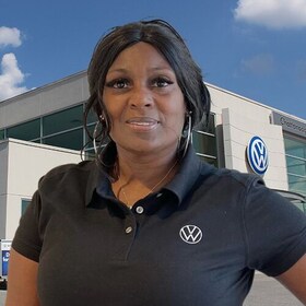 Staff member Sabrina Bryant from ID_fc75a296f464