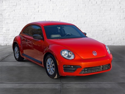 2017 Volkswagen Beetle 1.8T S Hatchback
