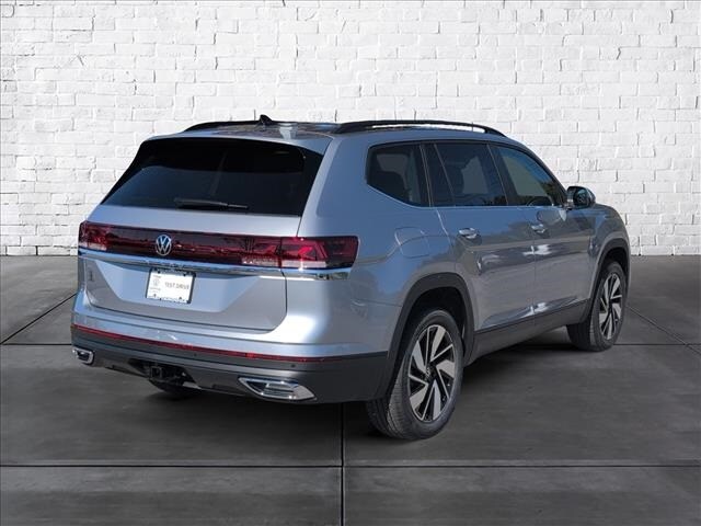 2026 Volkswagen Atlas SE Technology photo 2