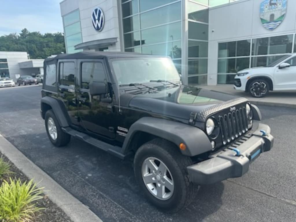Used 2014 Jeep Wrangler Unlimited Sport 4x4 SUV