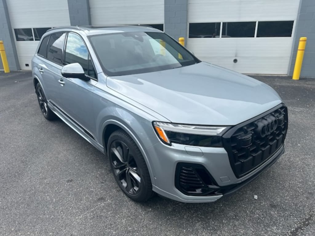 Used 2025 Audi Q7 55 Premium SUV