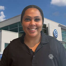 Staff member Jaylen Simpson from ID_2981506d32a2