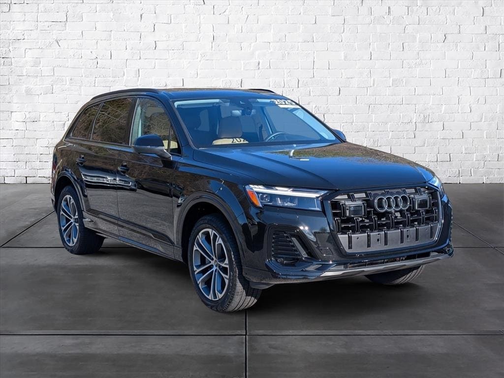 2025 Audi Q7 55 Premium's photo