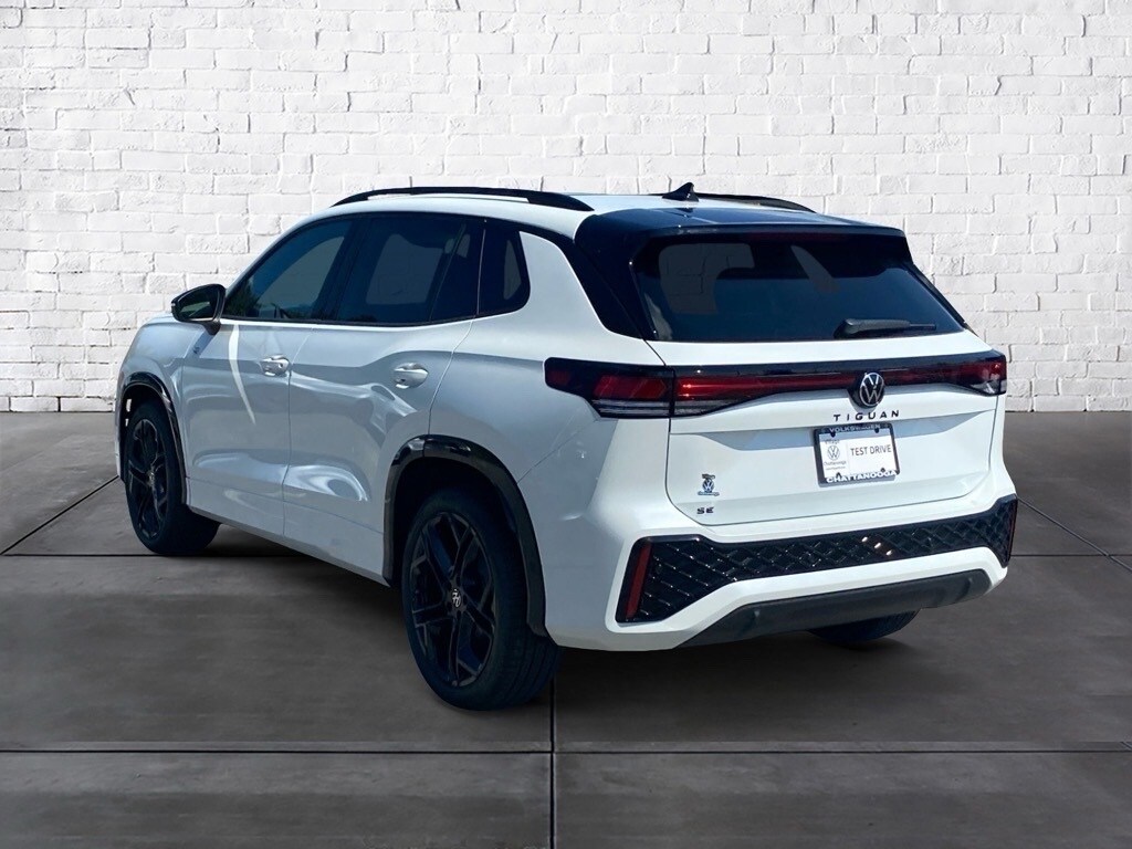 2025 Volkswagen Tiguan SE R-Line Black photo 3