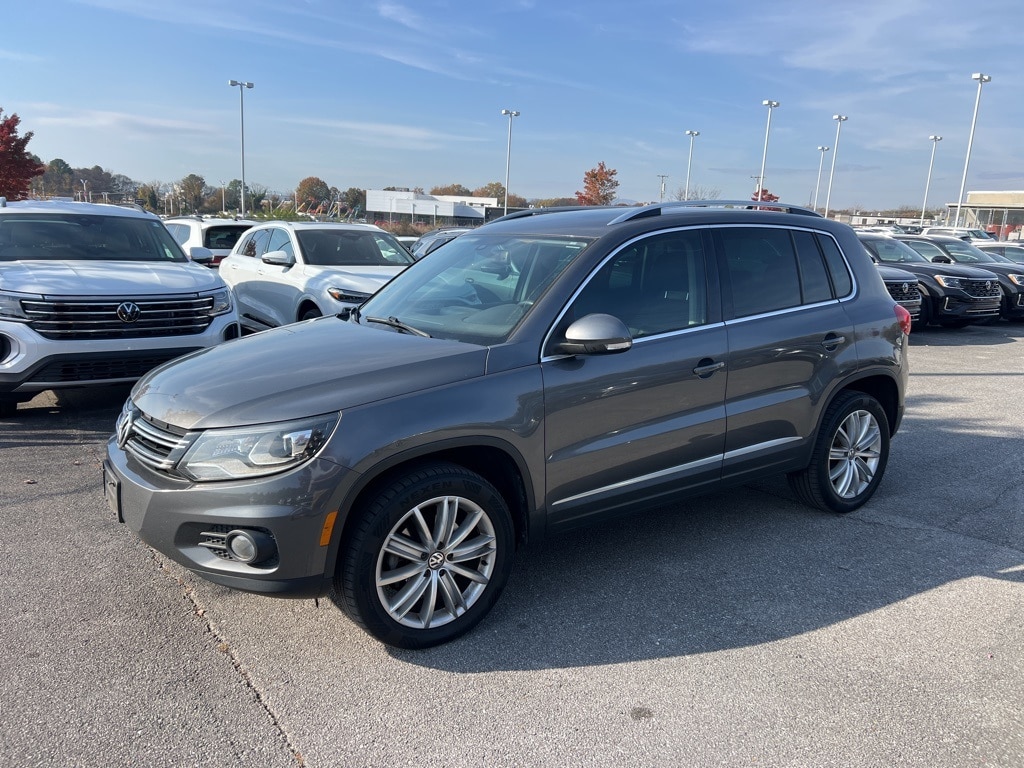 Used 2016 Volkswagen Tiguan SE with VIN WVGBV7AX1GW560501 for sale in Chattanooga, TN