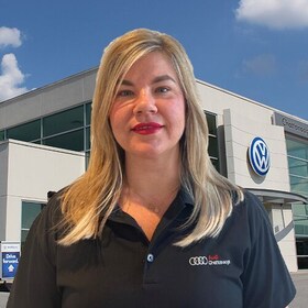 Staff member Sarah Pinkerton from ID_fc75a296f464