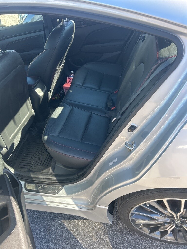 2018 Hyundai Elantra Sport photo 4