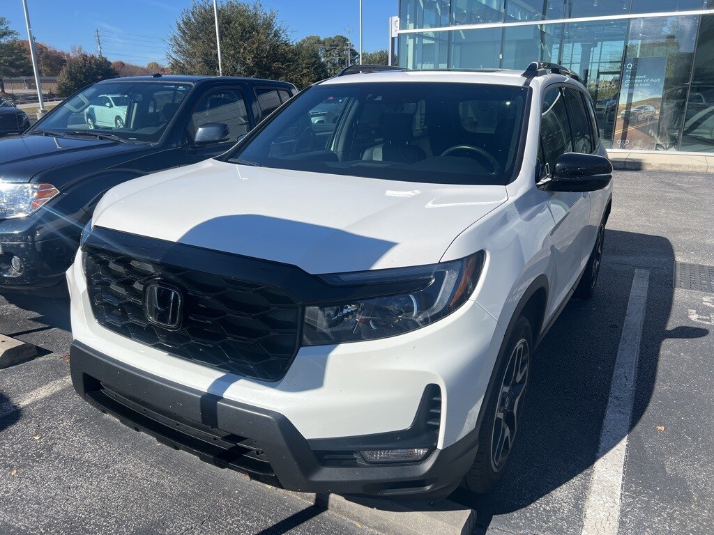 2023 Honda Passport Elite photo 2