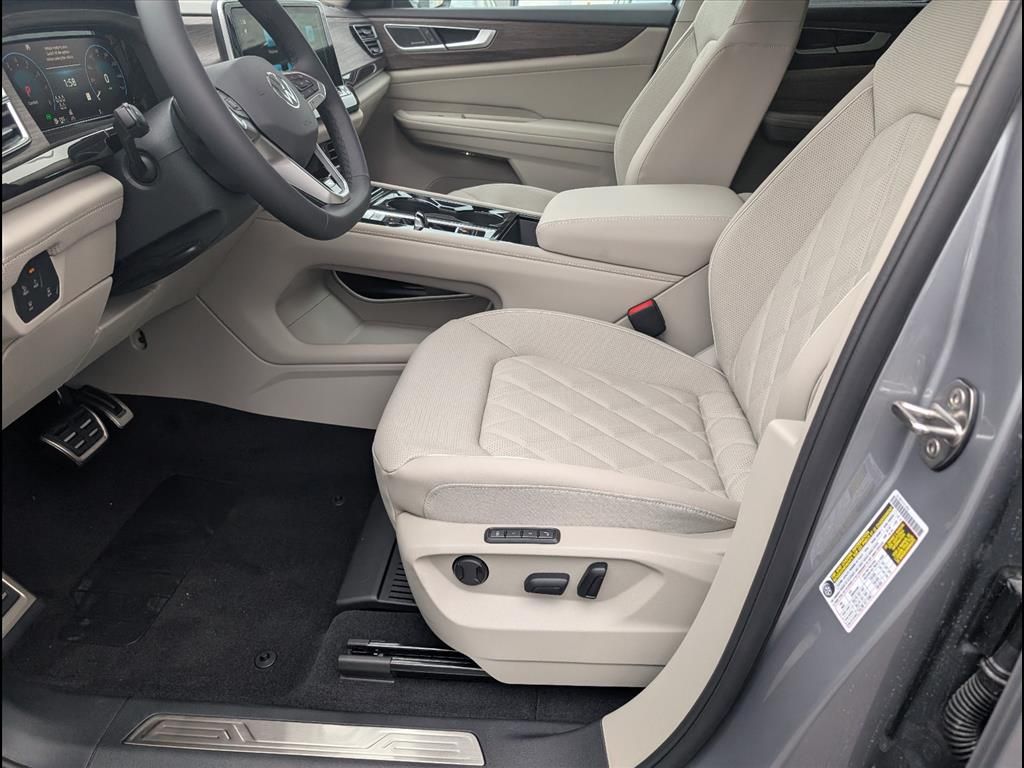 2026 Volkswagen Atlas SEL Premium R-Line - Photo 8