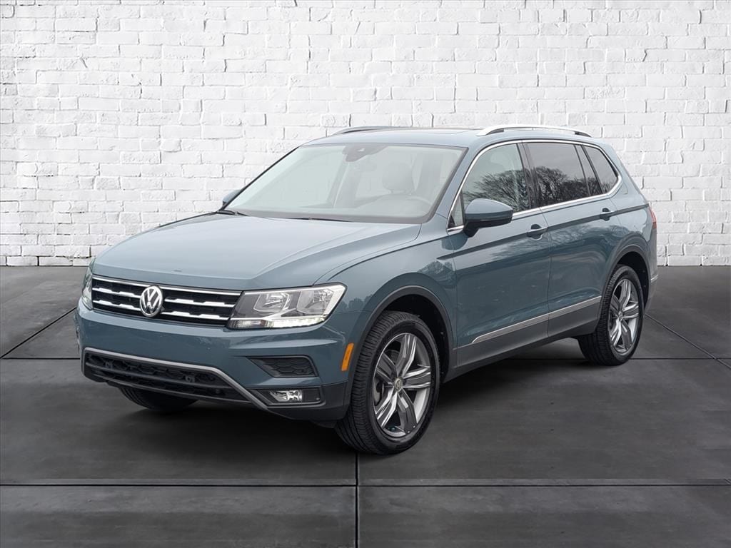 2020 Volkswagen Tiguan SEL photo 3