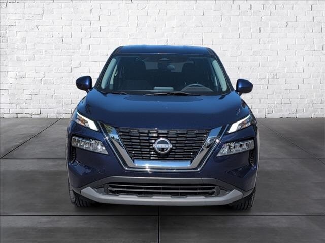 2023 Nissan Rogue SV photo 2