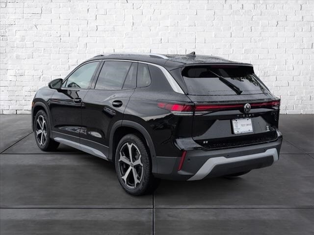 2025 Volkswagen Tiguan SE photo 3
