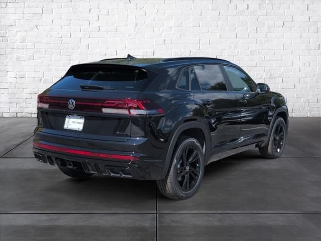 New 2026 Volkswagen Atlas Cross Sport 2.0T SEL R-Line Black SUV