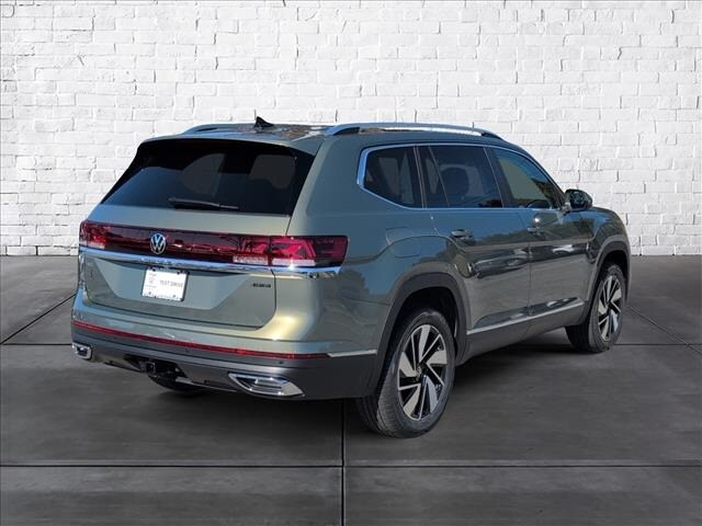 2026 Volkswagen Atlas SEL photo 4