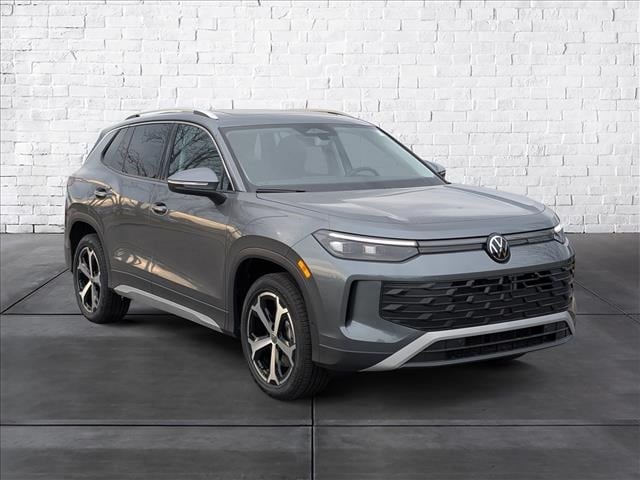 2026 Volkswagen Tiguan SE's photo