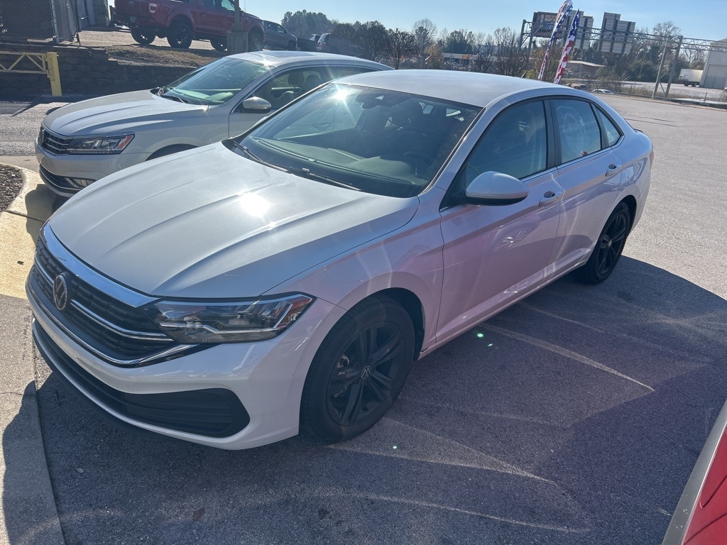 Used 2024 Volkswagen Jetta 1.5T SE Sedan
