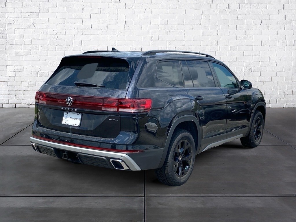 2026 Volkswagen Atlas Peak Edition SE photo 3