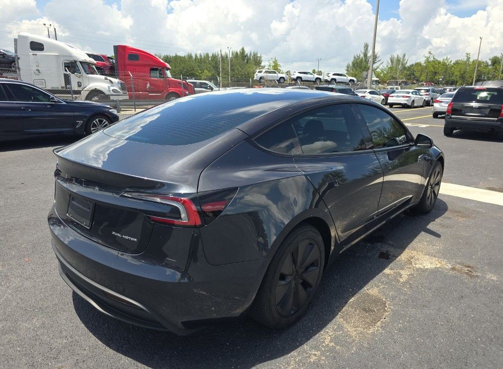 2024 Tesla Model 3 Long Range photo 2
