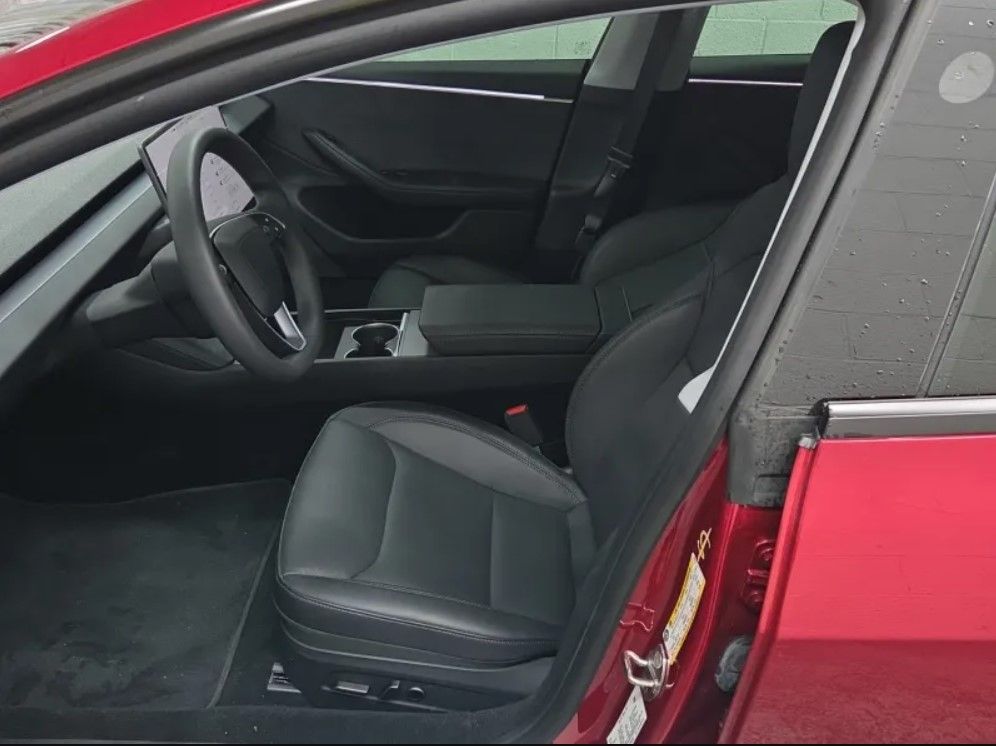 2024 Tesla Model 3 Long Range photo 2