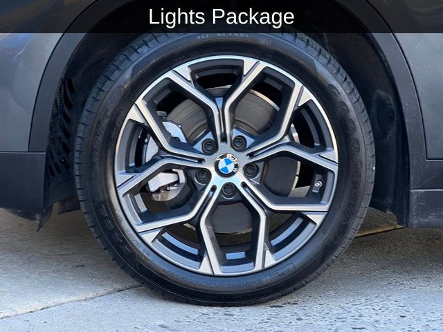 2022 Bmw X1 XDrive28i photo 3
