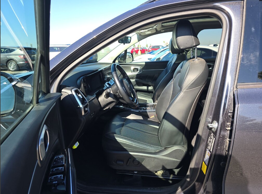 2022 Kia Sorento SX photo 3