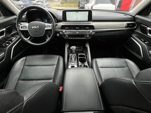 2022 Kia Telluride EX photo 2