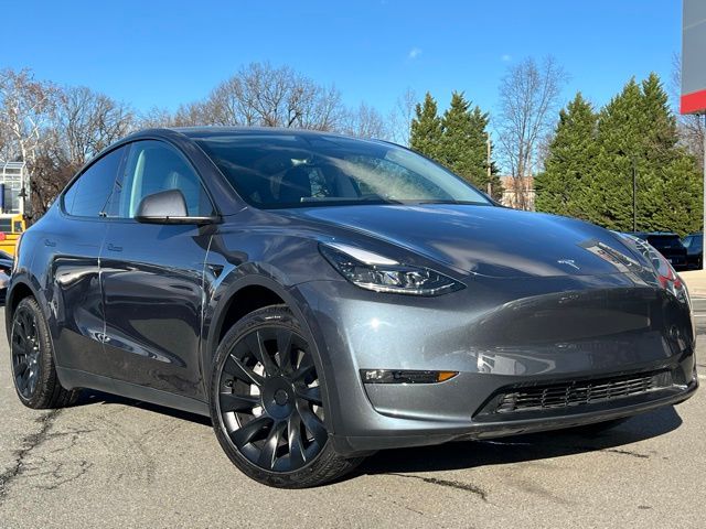2023 Tesla Model Y Long Range's photo