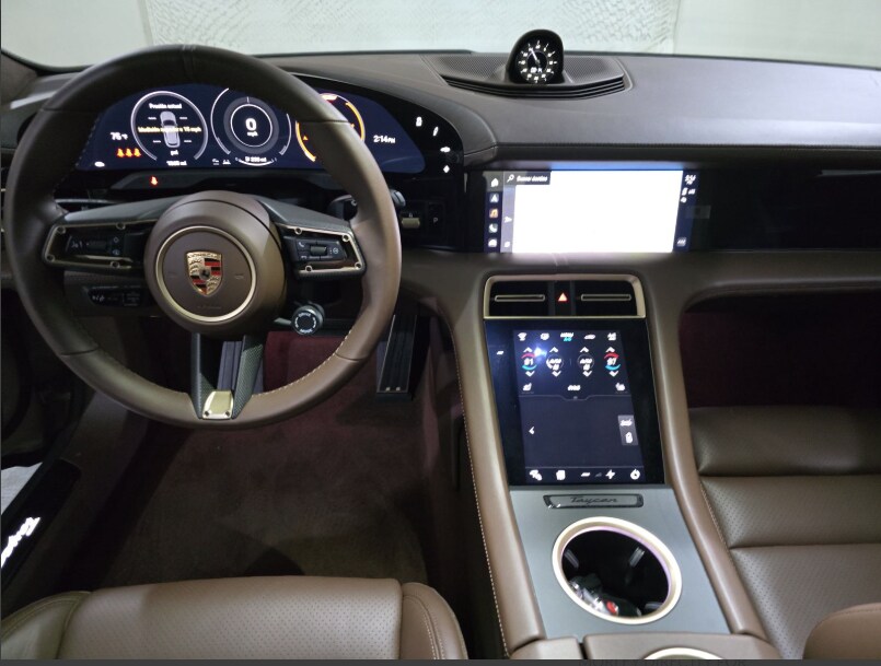 2024 Porsche Taycan GTS Sport Turismo photo 2