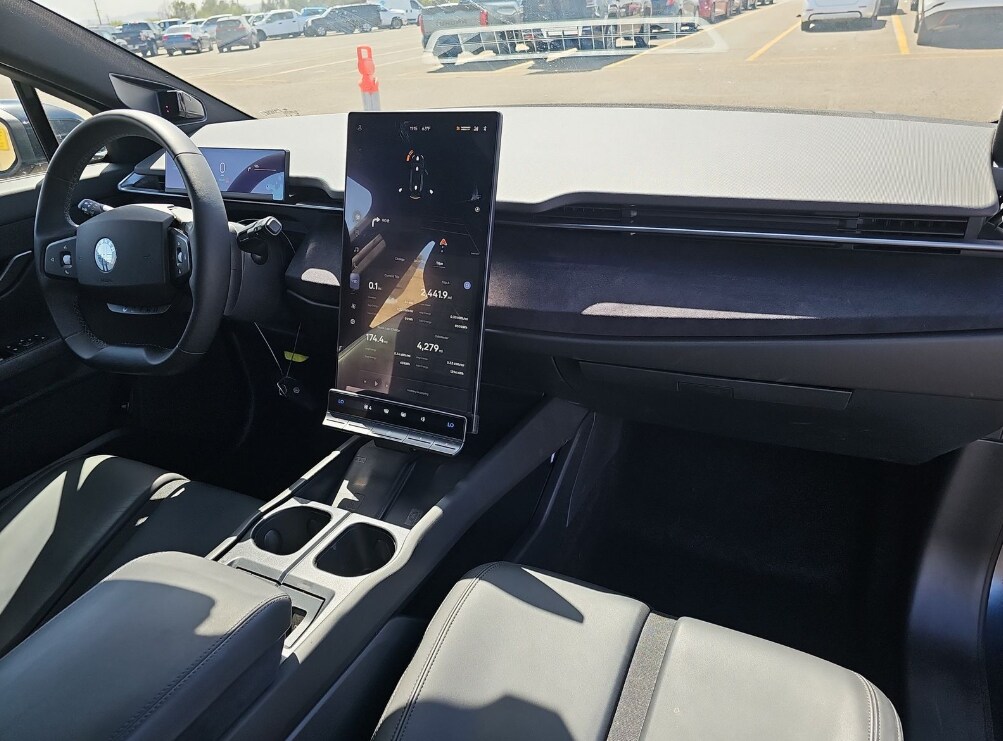 2023 Fisker Ocean Extreme photo 2