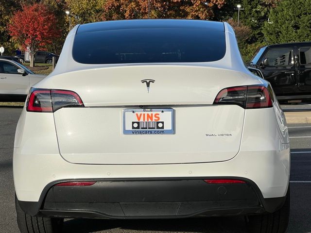 2022 Tesla Model Y Long Range photo 2