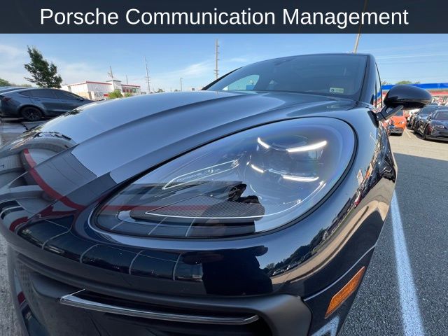 2023 Porsche Macan Base photo 4