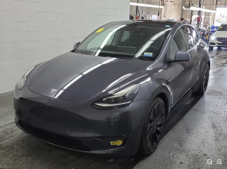 2022 Tesla Model Y Performance's photo
