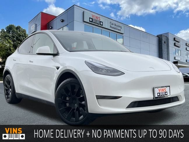 2023 Tesla Model Y Long Range's photo