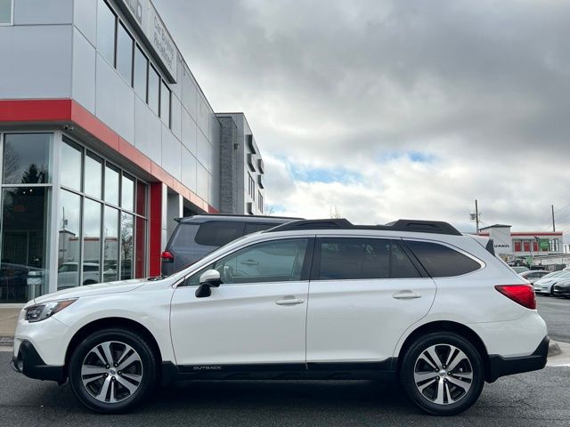 2018 Subaru Outback 2.5i photo 2