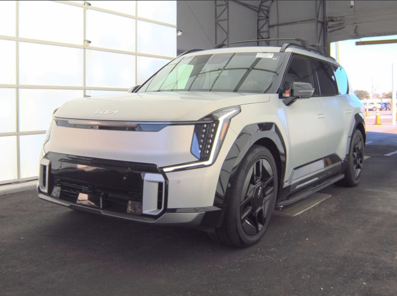 2024 Kia Ev9 GT-Line's photo