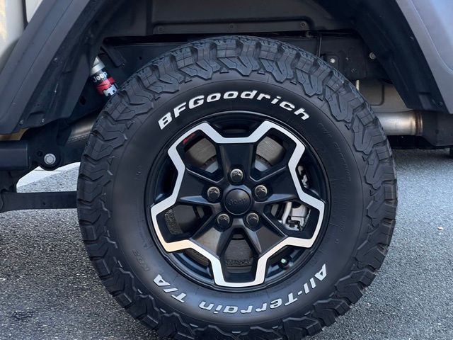 2020 Jeep Gladiator Rubicon photo 3