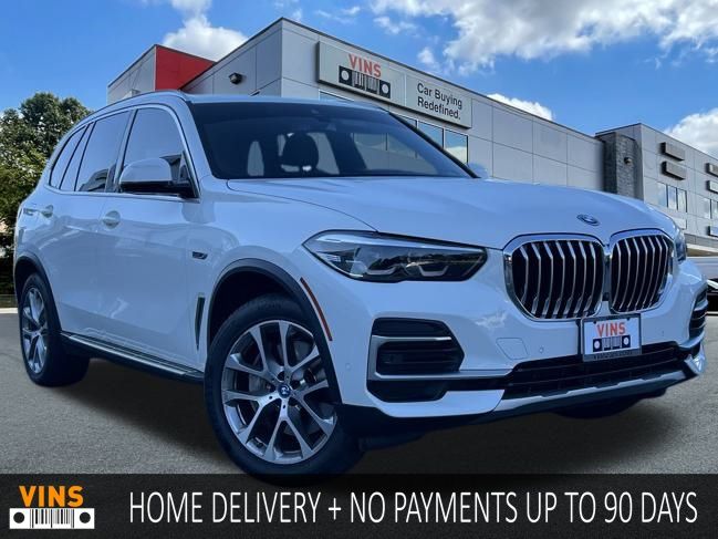 2023 BMW X5 45e's photo