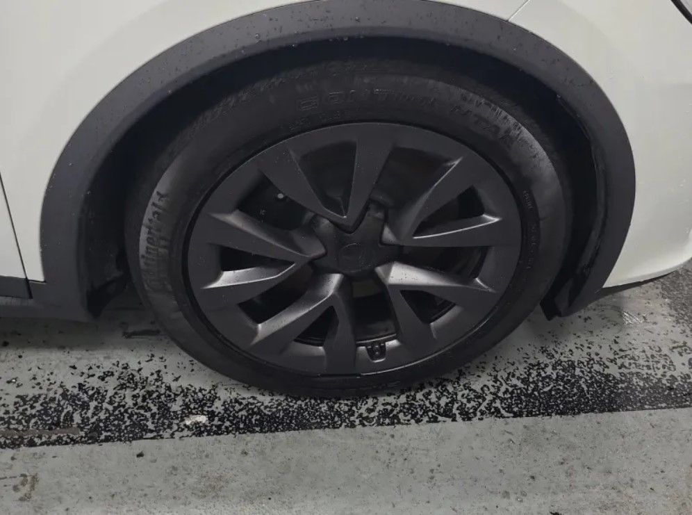 2023 Tesla Model X Plaid photo 3