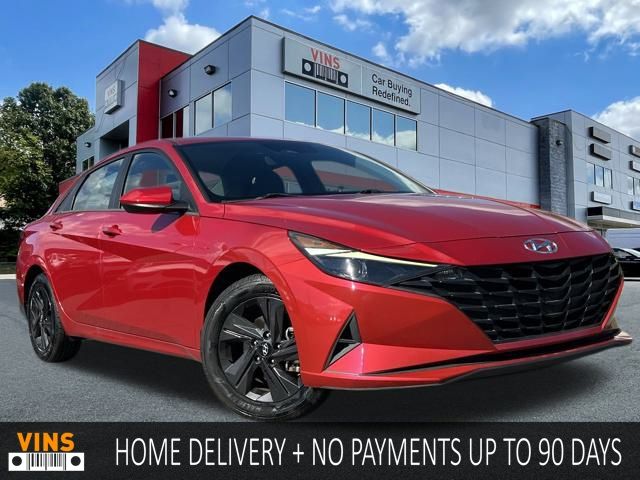 2022 Hyundai Elantra SEL's photo