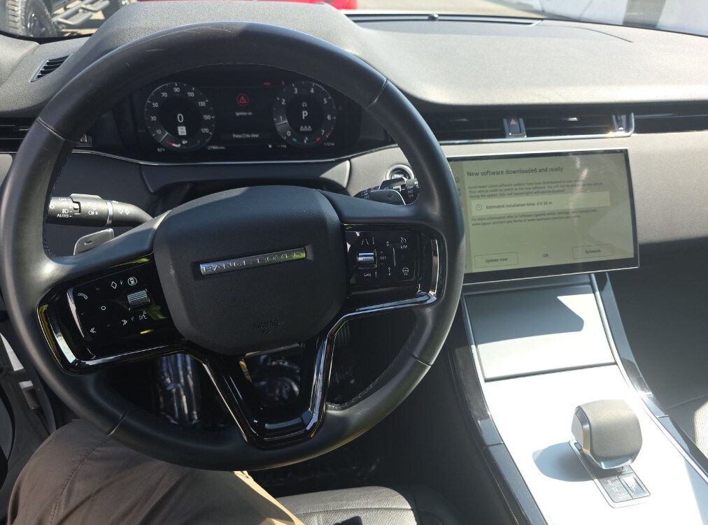 2024 Land Rover Range Rover Evoque S photo 3