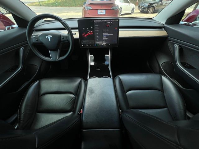 2019 Tesla Model 3 Standard Range Plus photo 2