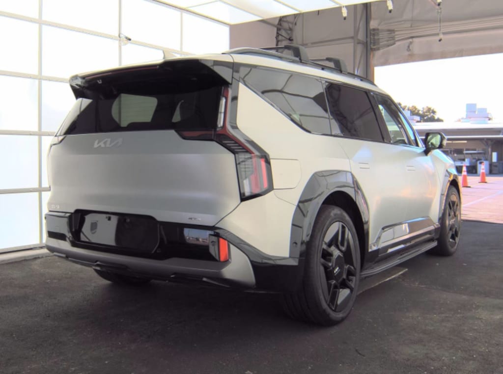 Used 2024 Kia EV9 GT-Line SUV
