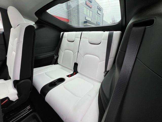 2023 Tesla Model Y Long Range photo 2