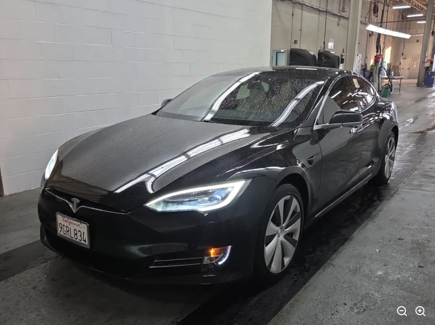 2021 Tesla Model S Long Range Plus's photo