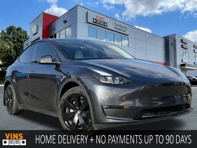 2024 Tesla Model Y Long Range's photo